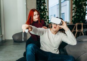 Co to jest wirtualna rzeczywistość (VR) i jakie daje możliwości?