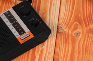 Jak podłączyć radio Pioneer MVH-S120UB? Telefon