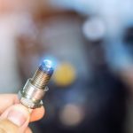 Ocięte ręczne narzędzie do pracy oświetlone