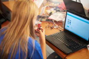 Bing Image Creator – jak tworzyć obrazy za pomocą sztucznej inteligencji Microsoftu?