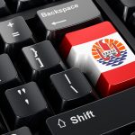 Flaga Polinezji Francuskiej namalowana na klawiaturze komputerowej Online edukacja biznesowa w Polinezji Francuskiej koncepcja renderowania 3D