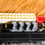 Płytka elektroniczna z elementami elektrycznymi Elektronika sprzętu komputerowego