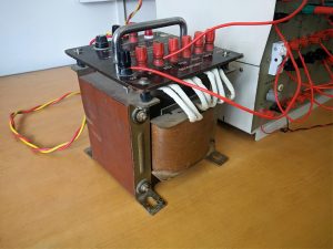 Widok z wysokiego kąta maszyny na stole