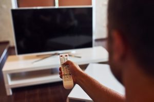 Jak podłączyć telewizor do routera?