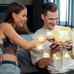 Elegantni klienci, kobiety i mężczyźni, używają kart kredytowych do zakupów, inwentaryzacji, cybercash.