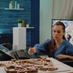 Inżynier budowlany z niepełnosprawnością pracujący na budynku