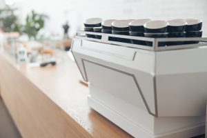 Jak podłączyć drukarkę HP Laser MFP 135W, 107W do WiFi?