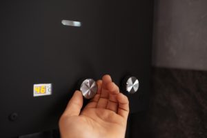 Jak podłączyć przełącznik światła? Podwójny