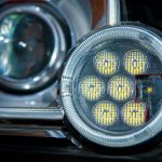 Zdemontowany reflektor samochodowy