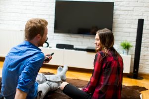 Para oglądania telewizji siedząc wygodnie na podłodze