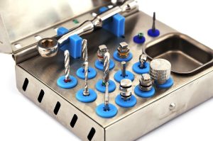 Instrument do implantologii stomatologicznej