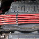 Drut w samochodzie silnikowym