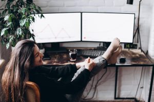 Jak podłączyć telewizor do komputera? HDMI, jako drugi monitor