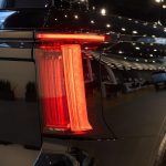 Zbliżenie samochodowego tylnego światła hamulcowego