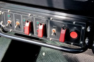 Panel sterowania jednostką dowodzenia strzałem