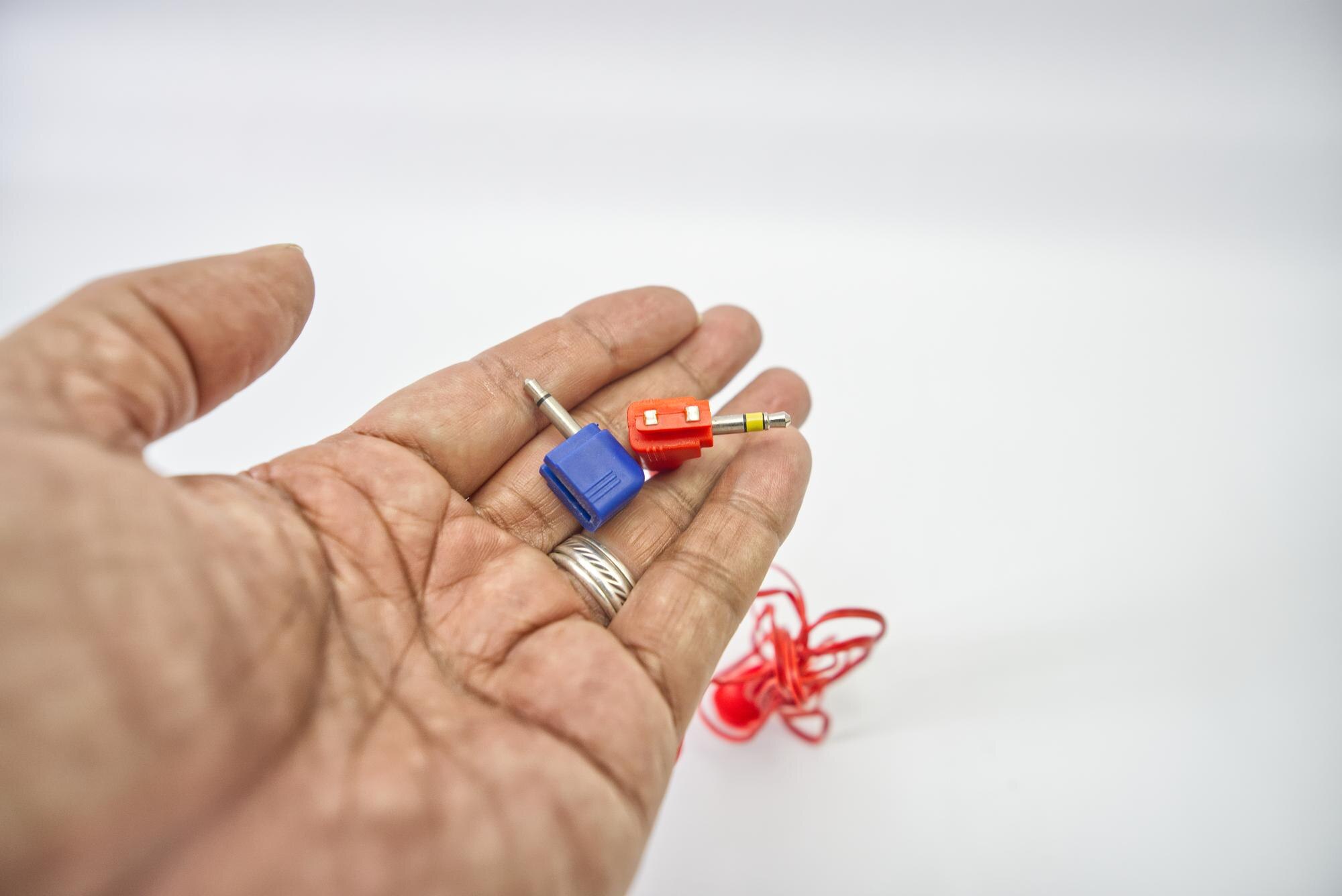 Various headphone devices with and without microphones