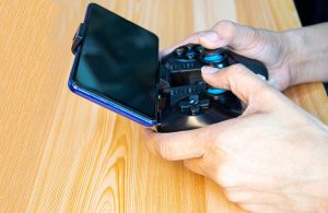 Granie na telefonie – czy smartfony zastąpią konsole przenośne?