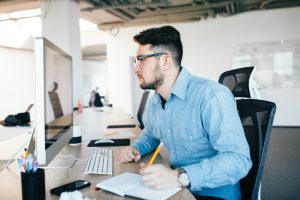 Migracja na AWS – jak firmy średniej wielkości przenoszą systemy do chmury bez przestojów?