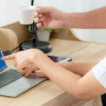 Platforma płatności online do modnych przelewów pieniężnych w sieci internetowej