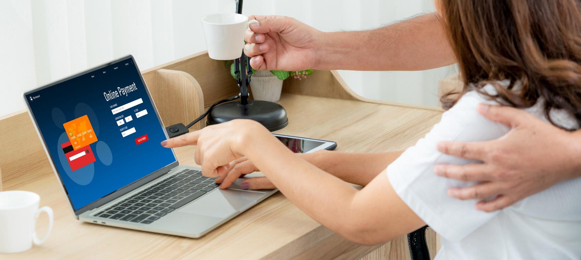 Platforma płatności online do modnych przelewów pieniężnych w sieci internetowej