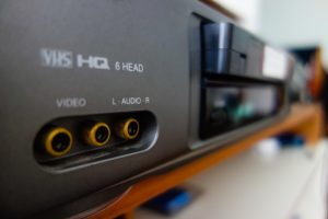 stary rejestrator kaset wideo VCR wyświetlacz zegarowy widok z przodu