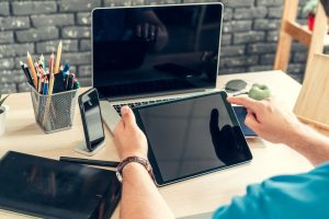 Jak podłączyć tablet graficzny do komputera, telefonu, laptopa?