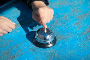 Jak podłączyć dzwonek Zamel? GNS-921